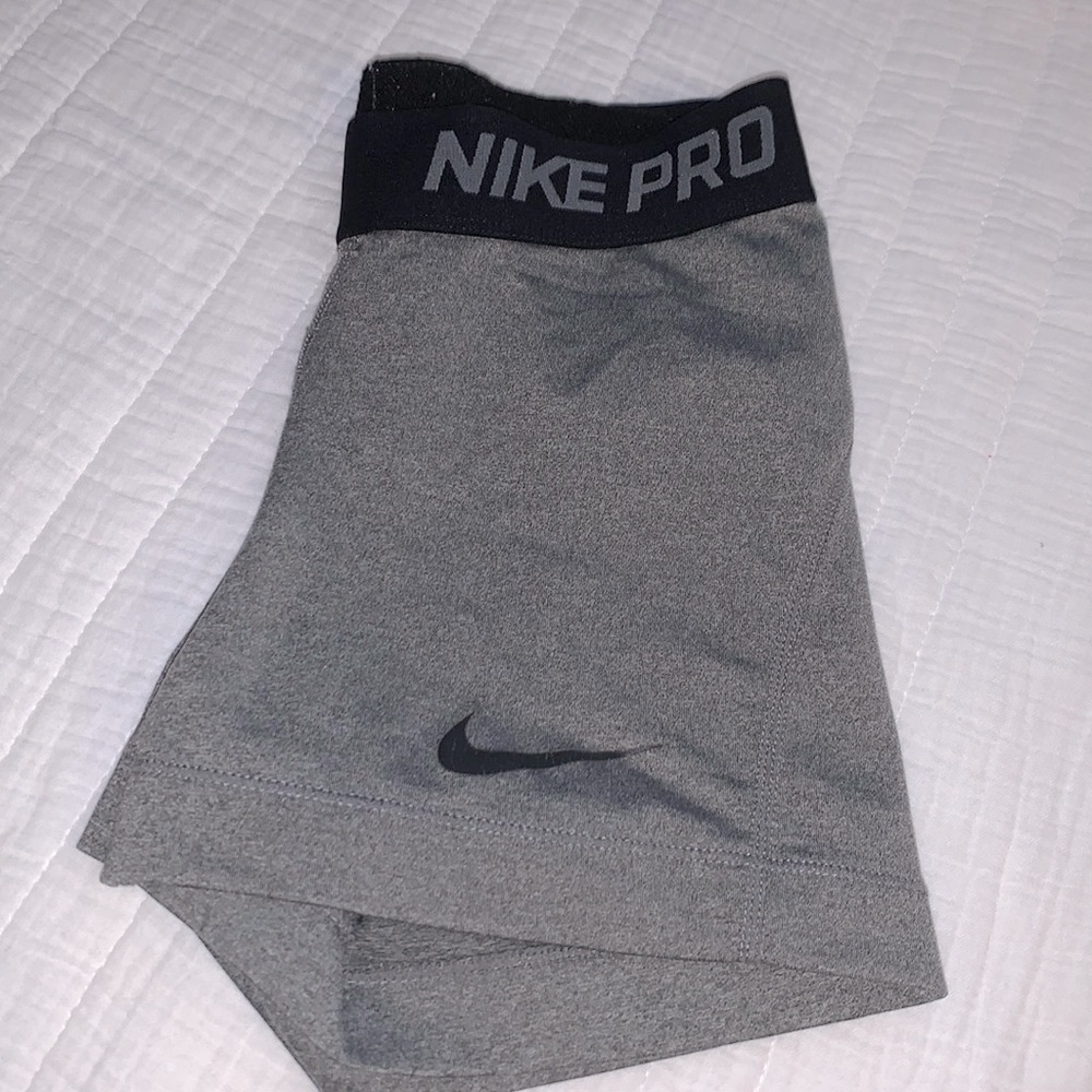 Nike Pro